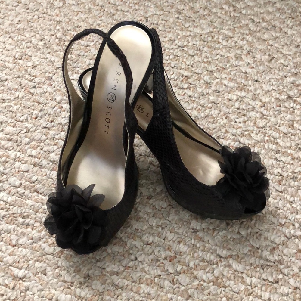 Formal black heels